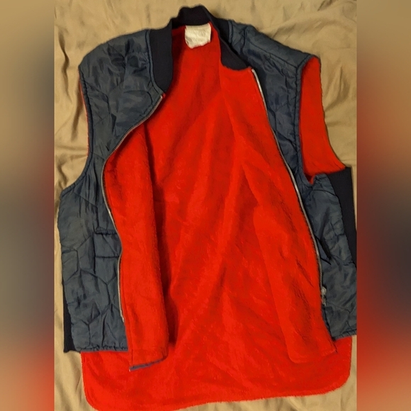 70s Vintage Hunters Vest Navy and Red Puffer Thin Layering Winter fall vest - Picture 4 of 11